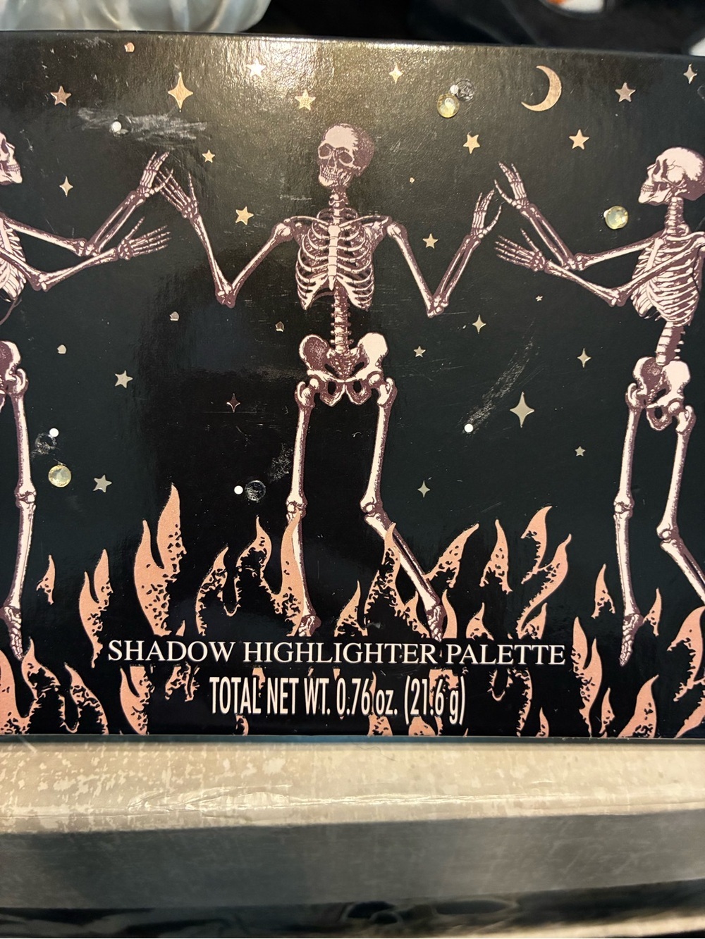 Gothic Skeleton Makeup Shadow Highlighter Palette Display NWT - Picture 5 of 8